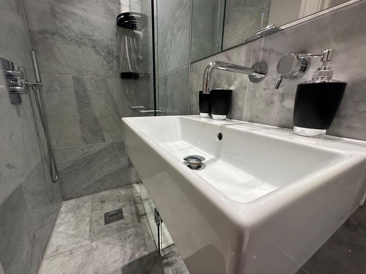 Sg, Chic Covent Garden Apartment Londyn Zewnętrze zdjęcie